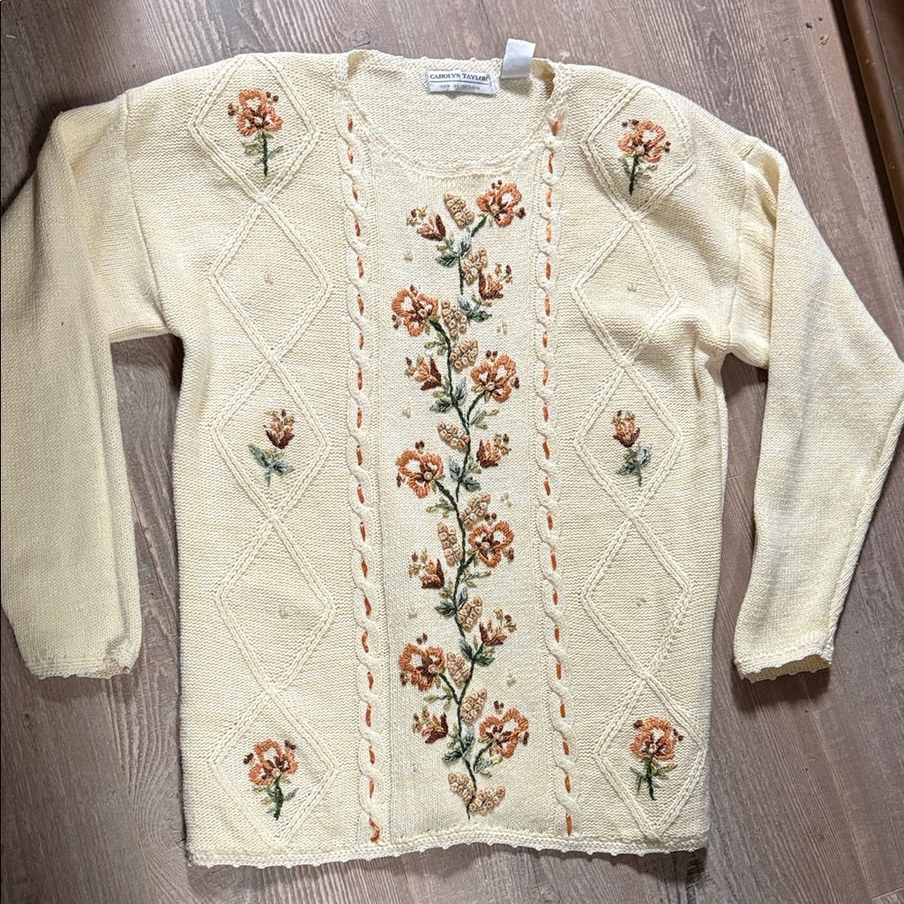 Vintage Like New Carolyn Taylor Cream Floral Embroidered Sweater Pearl Detail